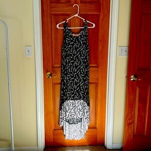 Sleeveless Black and White Sundressss